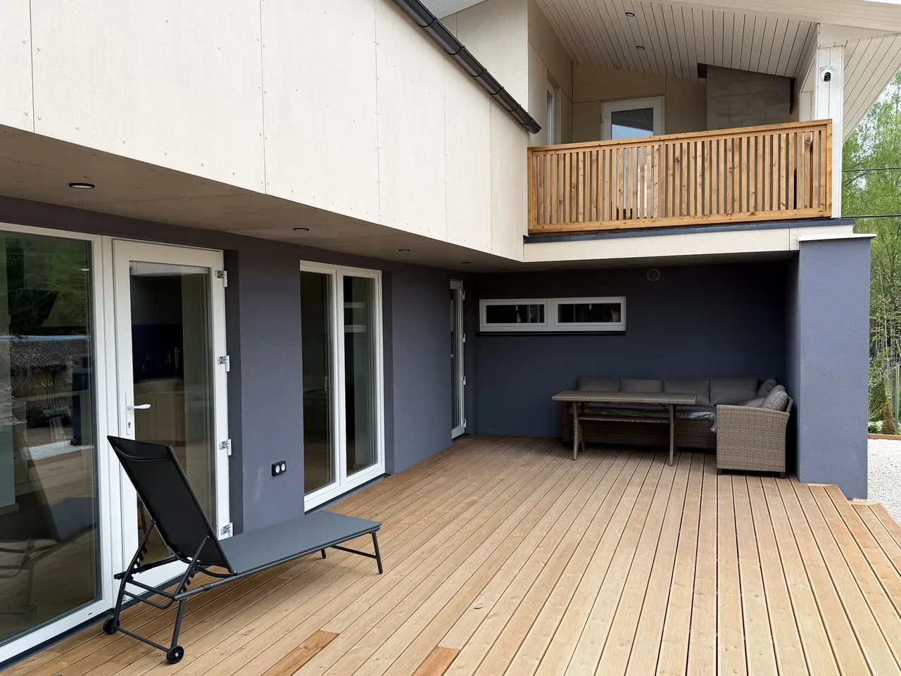 Terrass lamamistoolidega
